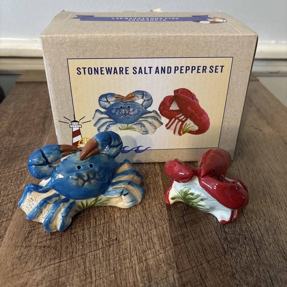 Cracker Barrel Stoneware Red Lobster Blue Crab Salt Pepper Shakers